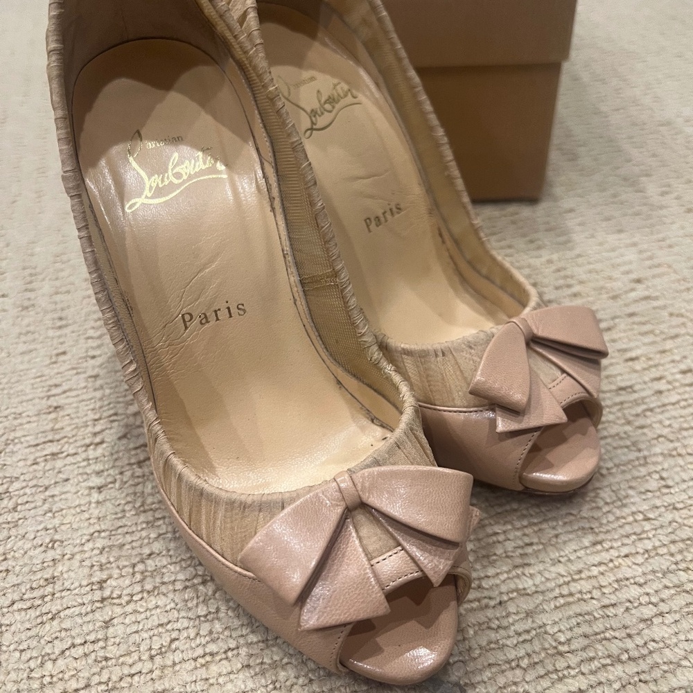Christian Louboutin Angelique 120 Kid/Chiffon Nude Size 5